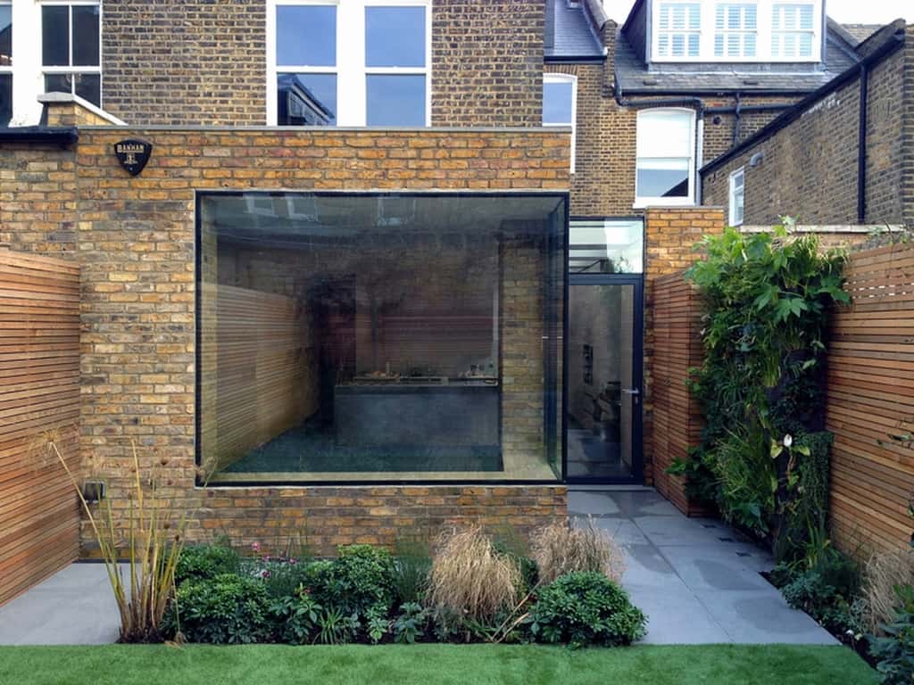 Corner external glazing