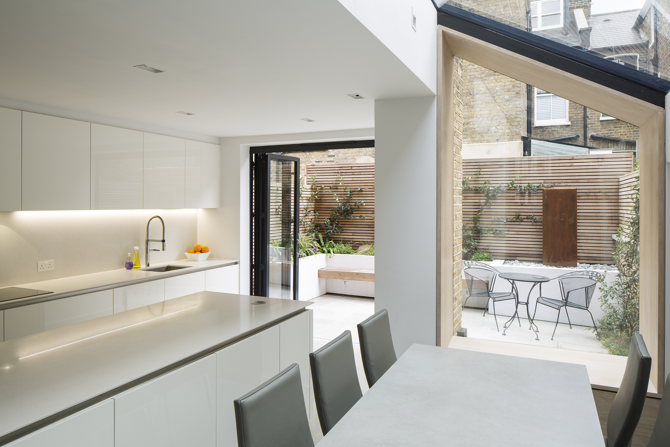 </p> <p>Find your ideal home design pro on designfor-me.com - get matched and see who's interested in your home project. Click image to see more inspiration from our design pros</p> <p>Design by Simon, architect from Southwark, London</p> <p>#architecture #homedesign #modernhomes #homeinspiration #kitchens #kitchendesign #kitcheninspiration #kitchenideas #kitchengoals #sideextensions #sidereturn #sideextensionideas </p> <p>